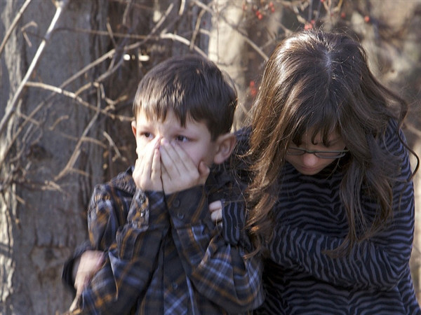 Các vụ xả súng nhằm vào trẻ em gần đây khiến các nước trên thế giới phải xem xét lại việc xiết chặt quản lý súng