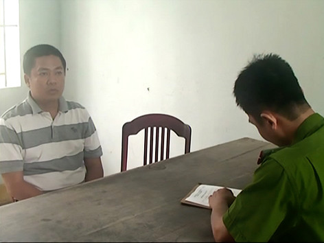 Hạnh 'nhỏ' đích thân dẫn quân đánh phó giám đốc sở