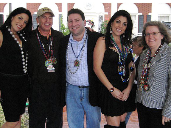 Hai phụ nữ trong vụ bê bối cựu giám đốc CIA