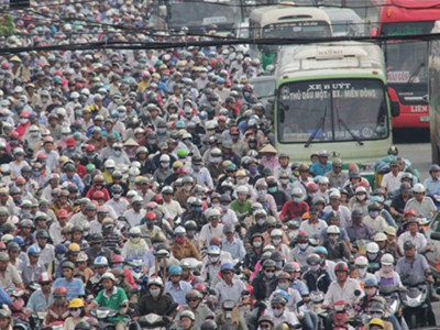 Kẹt cứng trên cầu Bình Triệu ngày đầu thu phí