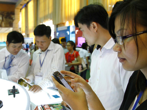 Đồng loạt tăng giá cước: Vẫn chưa có câu trả lời sáng tỏ