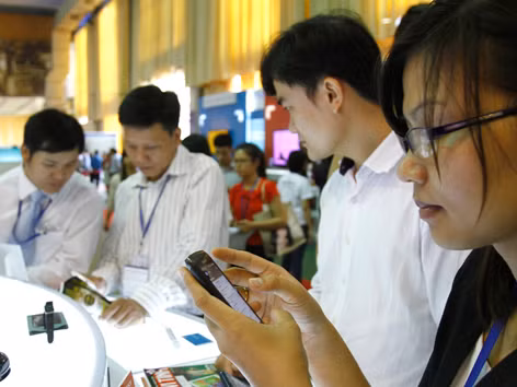 Đồng loạt tăng giá cước: Vẫn chưa có câu trả lời sáng tỏ