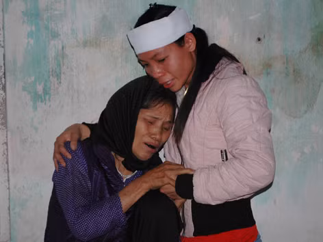 Vụ cháy quán bar ở Zone 9: Xóm nghèo rơi lệ