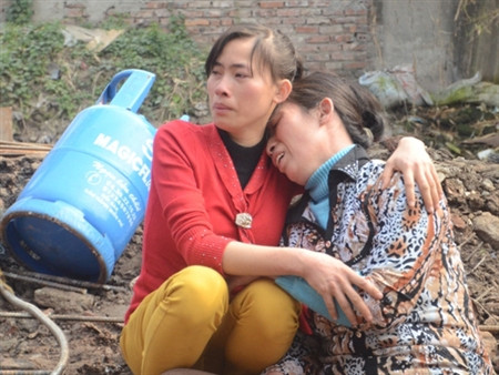 Tìm thấy thi thể nữ sinh trong vụ cháy gần nhà khách La Thành