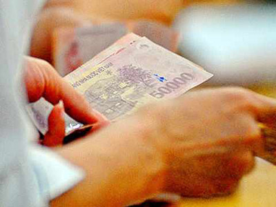 Bán suất vào đại học giá 16 triệu đồng?