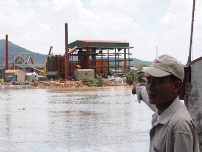 Phát hiện hai nhà máy hóa chất xây “chui”