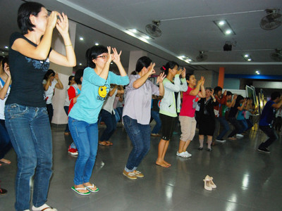 Nhảy để kết nối