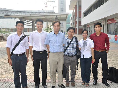 THPT chuyên Amsterdam: Thày và trò đều nhận học bổng Odon Vallet