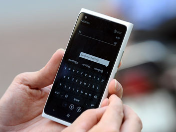 Bốn mẹo 'chuyển vùng quốc tế' tiết kiệm khi ra nước ngoài