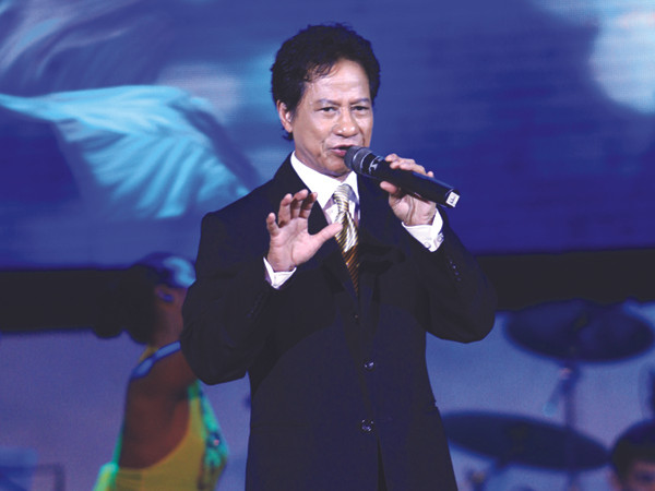 Vì sao hủy live show Chế Linh tại Hà Nội?