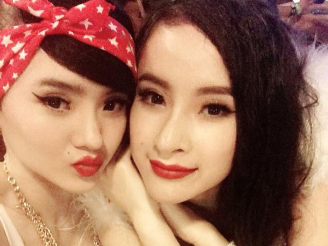 Angela Phương Trinh sexy cùng em gái đi bar