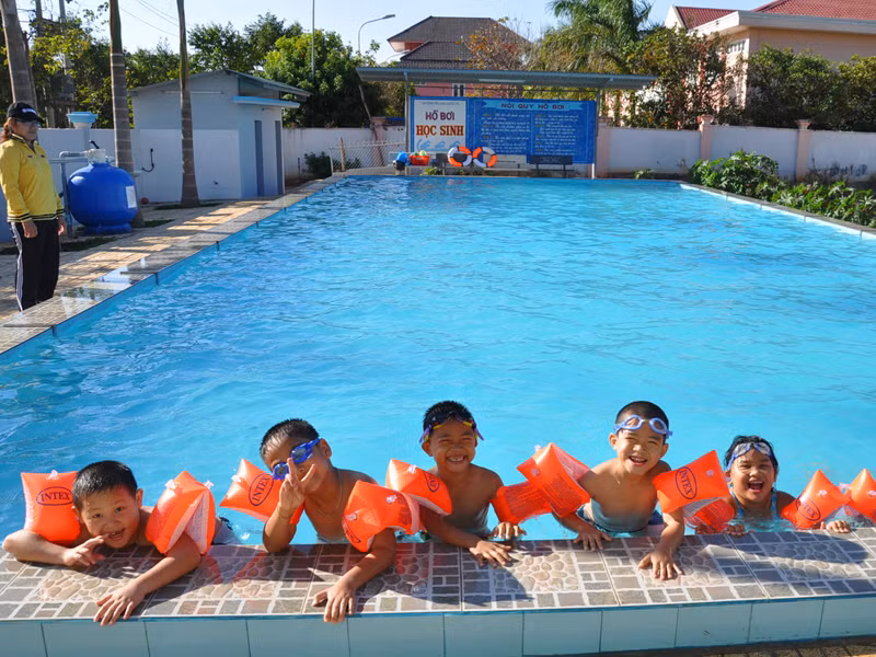 Trường đầu tiên dạy bơi tại Đắk Lắk