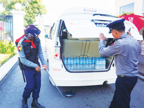 Xin “giấy phép con” ở Trung tâm báo chí