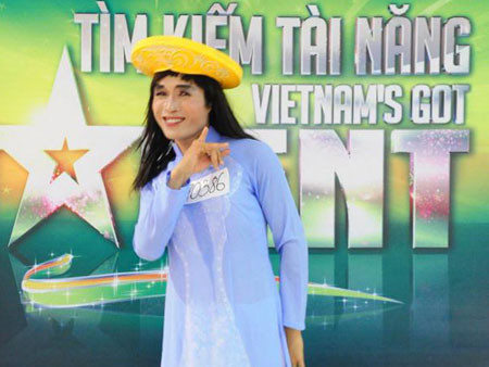 Giám khảo Got Talent 'nóng mắt' với màn giả gái phản cảm