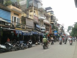 Nhà mặt phố cổ, ngồi một chỗ đếm tiền