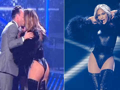 Hở 2/3 vòng ba trên truyền hình, J.Lo bị 'ném đá'