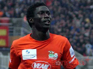 'Sát thủ' hàng đầu V.League bị FIFA cấm thi đấu vì... bán độ