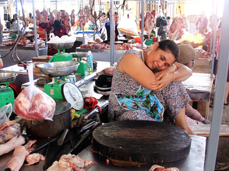 Xây chợ mới 20 tỷ đồng, tiểu thương ế ẩm