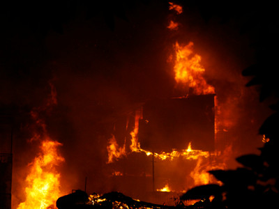 Người dân thủ đô nhốn nháo vì cháy lớn