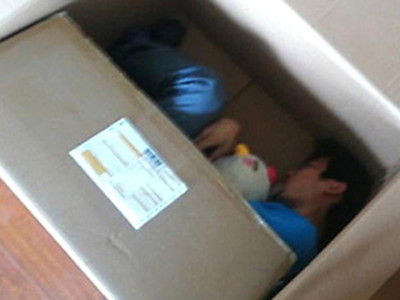 Bưu phẩm bằng người sống