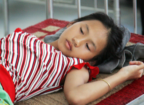 Nhóm học sinh chết đuối khi chụp ảnh lưu niệm