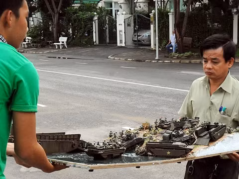 Trận chiến nhỏ dành cho người lớn