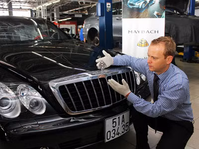 Chuyên gia Đức 'khám chữa bệnh' cho Maybach tại Việt Nam