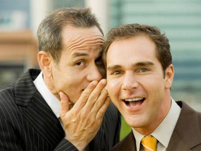 Choáng vì nghe đàn ông buôn chuyện 'tế nhị'