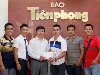 Bạn đọc Tiền Phong góp tiền giúp đồng bào bị lũ lụt