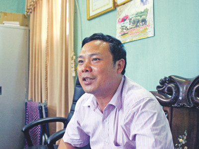 Bí thư xã bị tố gian lận: Vừa họp hội đồng vừa... thi bổ túc