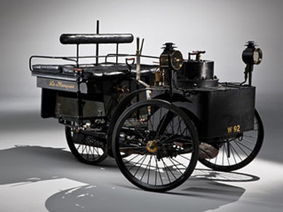 Xe cổ nhất thế giới bán được 4,62 triệu USD