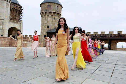 Hoành tráng, bất ngờ