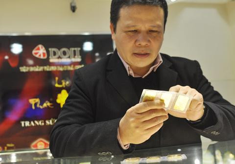 NHNN chào bán vàng SJC rẻ hơn thị trường
