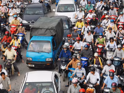 'Tăng phí trước bạ ôtô không thể giảm ùn tắc'