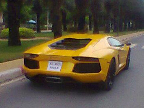 Lamborghini Aventador đầu tiên đã về Việt Nam