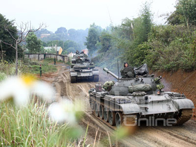 Xem Lữ đoàn xe tăng 201 cơ động