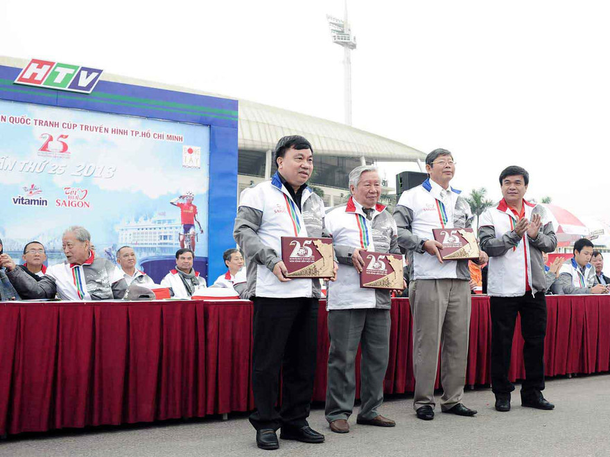 Khởi tranh Cuộc đua xe đạp Cúp truyền hình TPHCM