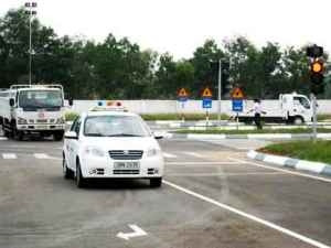 Sẽ tăng thời hạn đổi giấy phép lái xe lên 10 năm