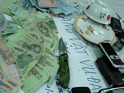 Bài bạc kinh hoàng trong giới showbiz Việt