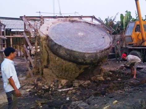Đúc trống đồng nặng hơn 8 tấn