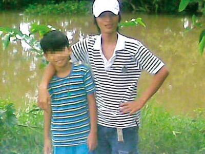 Khởi tố nghi can ‘dụ bé trai đi khách’ tội dâm ô trẻ em