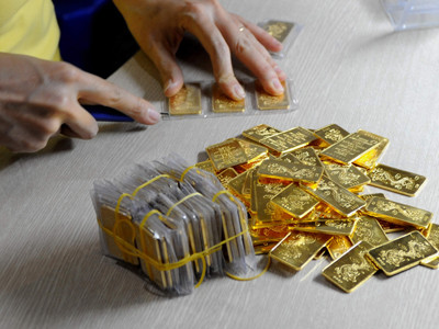 Vàng đấu thầu: Vì sao luôn vét sạch?
