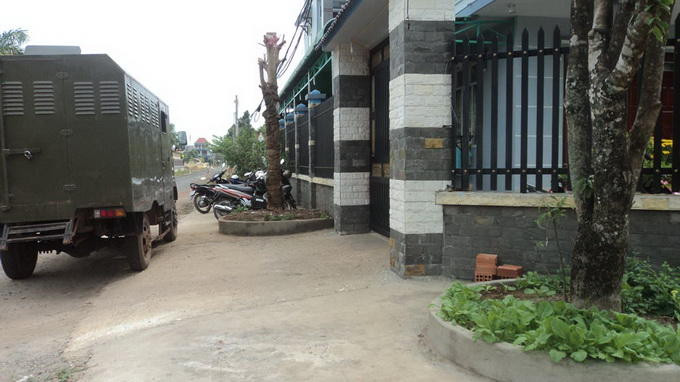 Ngôi nhà của ông Nguyễn Tuấn Cảnh bị công an khám xét