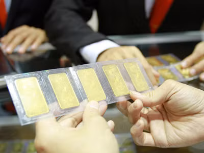 Méo mặt với vàng gửi ngân hàng