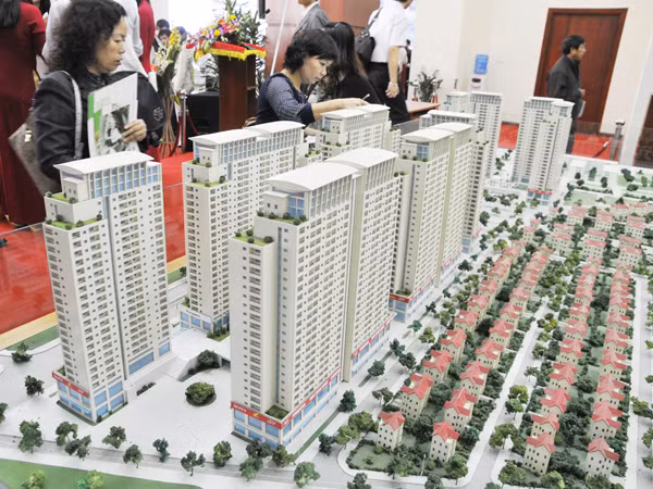 Nới tín dụng để nhiều người dân có cơ hội mua nhà. Ảnh: Hồng Vĩnh