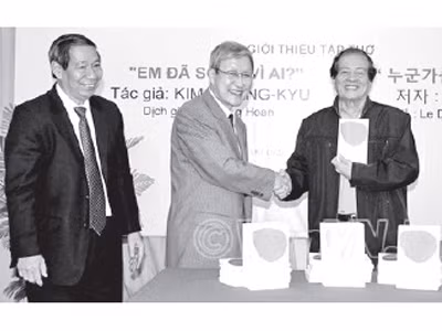 Giới thiệu thơ của một Giáo sư Hàn Quốc