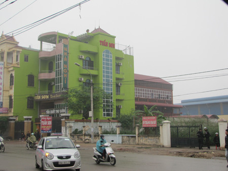 Sới bạc ở Bắc Ninh: Vay 100 triệu chịu lãi năm triệu/ngày