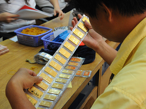 Vàng SJC giảm tới 180.000 đồng giá mua vào