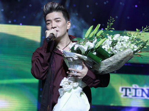 Đàm Vĩnh Hưng bớt 'nóng' sau scandal