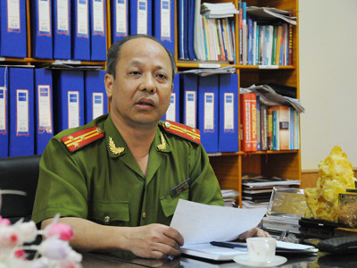 Thượng tá Nguyễn Văn Việt -Trưởng Phòng CSĐT tội phạm về trật tự xã hội, Công an tỉnh Vĩnh Phúc trao đổi với báo chí chiều nay. Ảnh: Tuấn Nguyễn